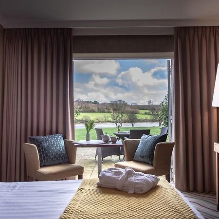 Lakeside Park Hotel & Spa Fishbourne  Zewnętrze zdjęcie