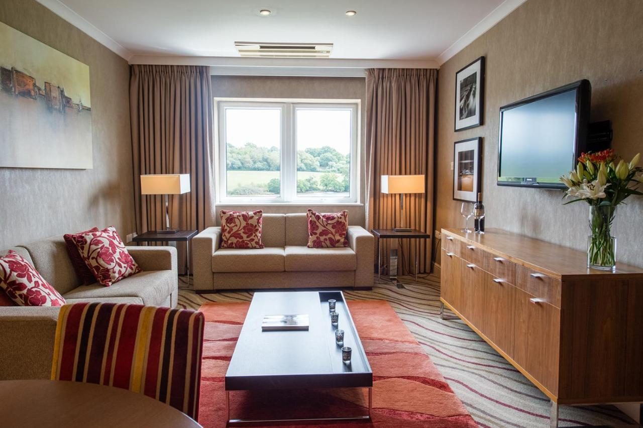Lakeside Park Hotel & Spa Fishbourne  Zewnętrze zdjęcie