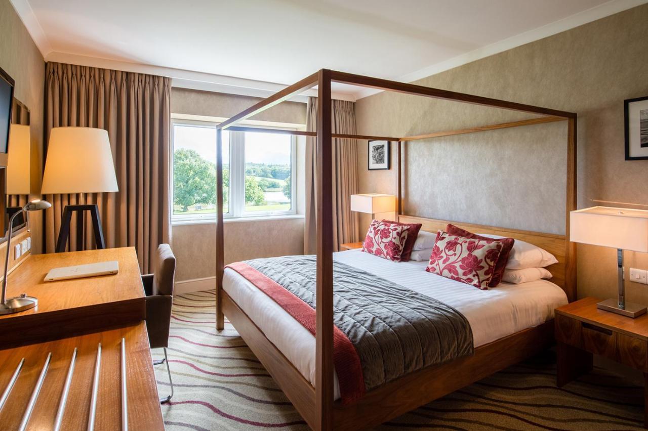 Lakeside Park Hotel & Spa Fishbourne  Zewnętrze zdjęcie