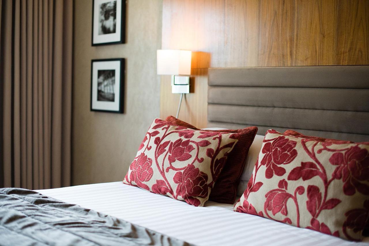 Lakeside Park Hotel & Spa Fishbourne  Zewnętrze zdjęcie