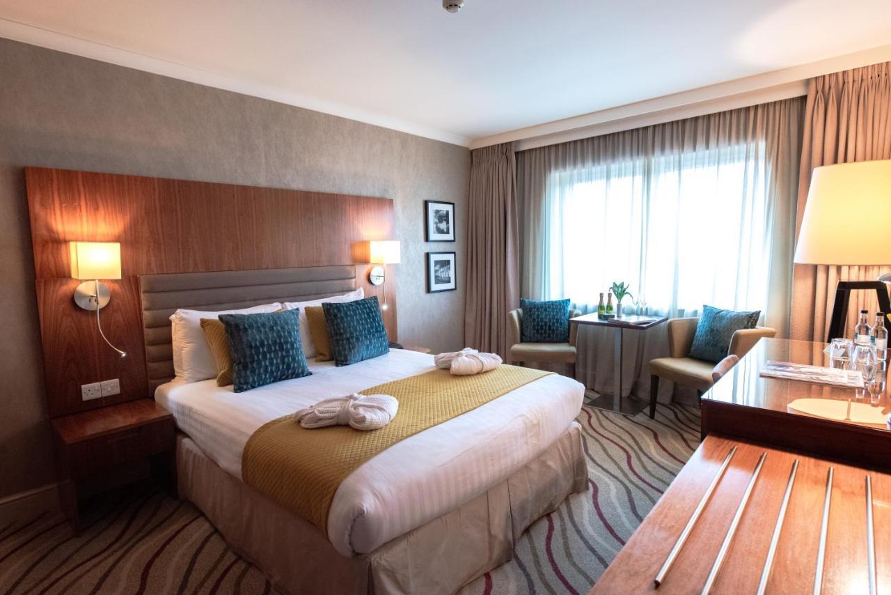 Lakeside Park Hotel & Spa Fishbourne  Zewnętrze zdjęcie